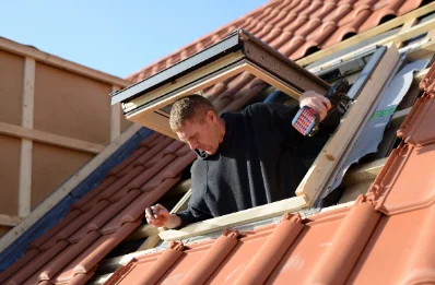 Pose de fenêtres de toit Velux à Saint-Laurs
